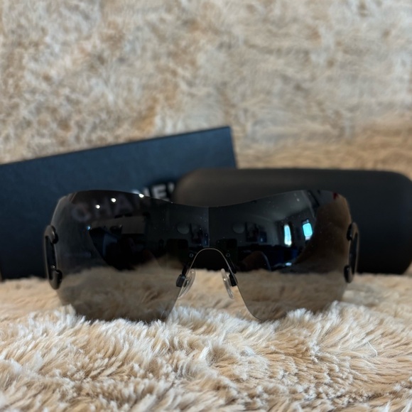 CHANEL 4124 Black Sunglasses with Case - Picture 9 of 15